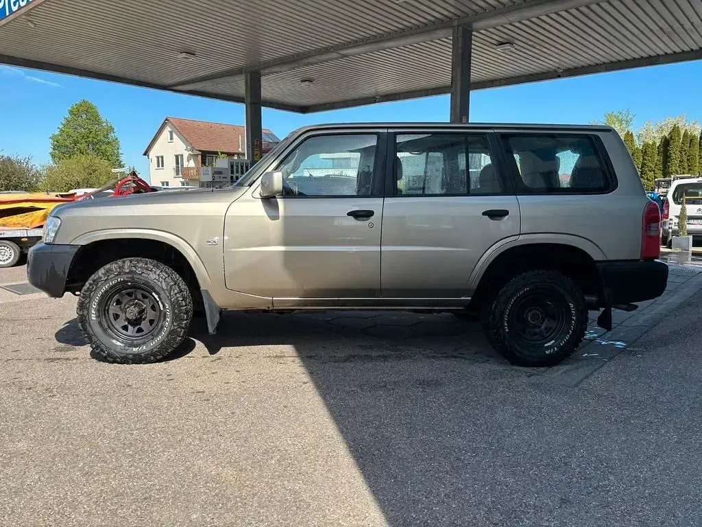 Gebraucht Nissan Patrol 160 PS (117 kW) 2009 Beige SUV