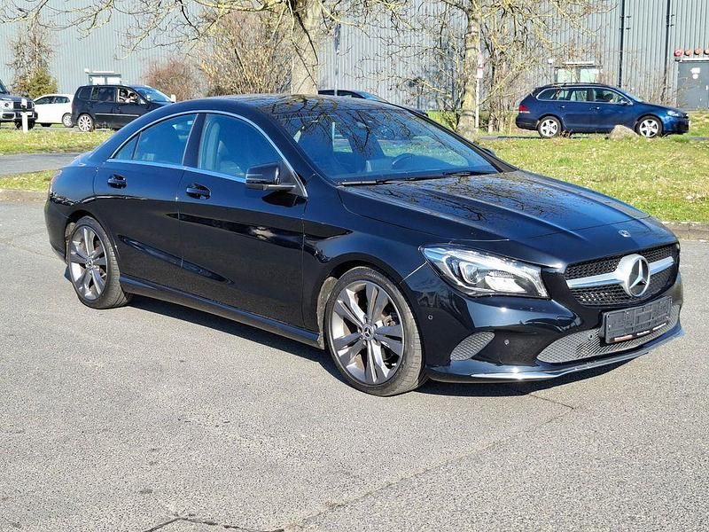 Gebraucht Mercedes CLA200 156 PS (114 kW) 2018 Kosmosschwarz  metalliclack Limousine