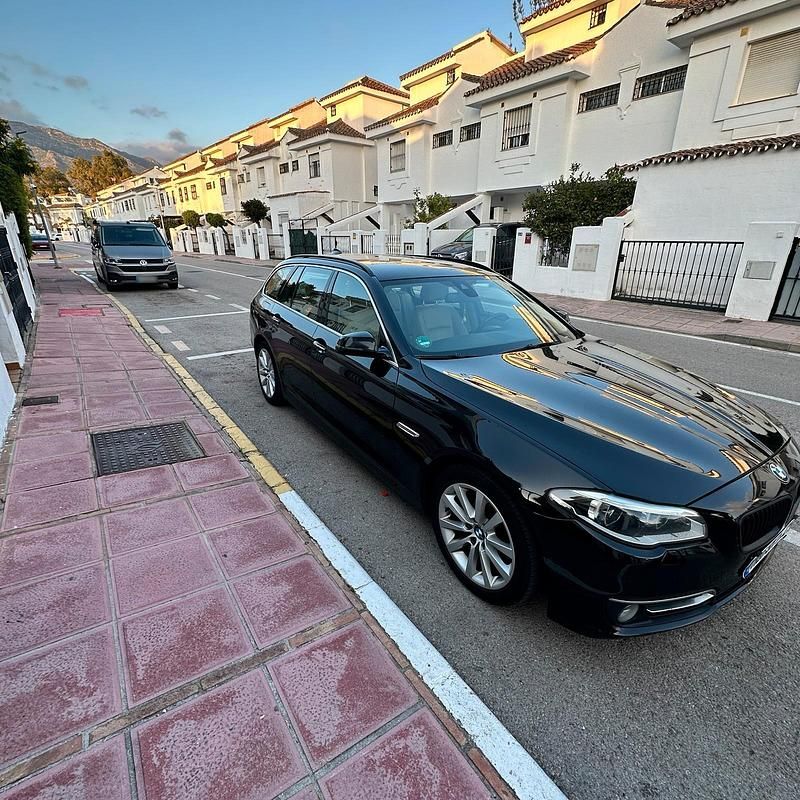 Gebraucht BMW 520 Performance 186 PS (136 kW) 2013 Schwarz Kombi