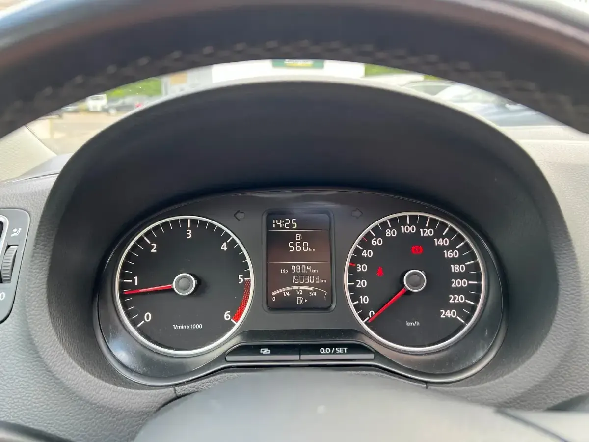 Gebraucht VW Polo Team 105 PS (77 kW) 2011 Grau Kleinwagen