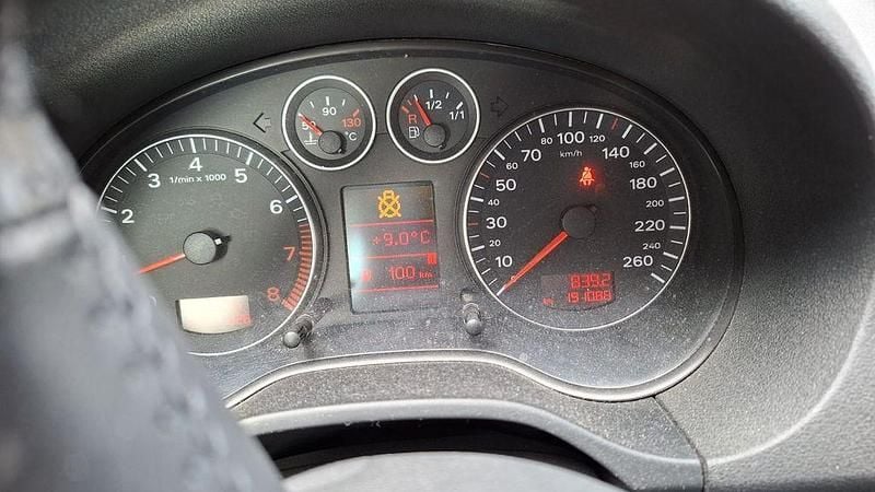 Gebraucht Audi A3 Ambiente 116 PS (85 kW) 2006 Schwarz Kleinwagen