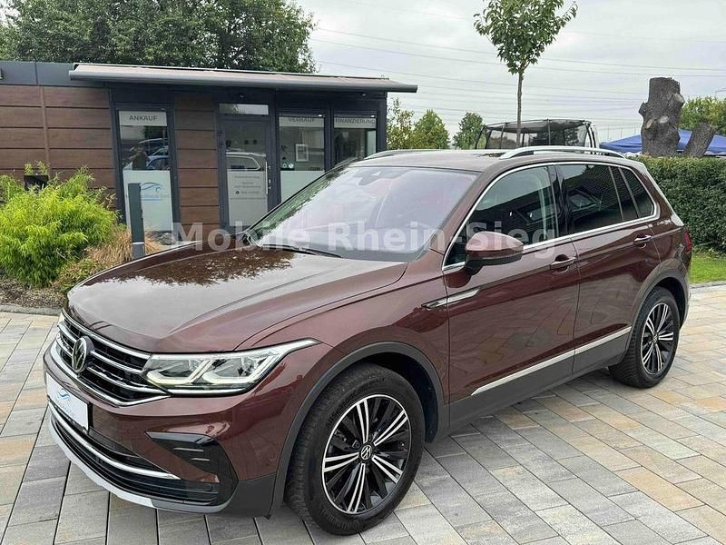 Braun Gebraucht 2021 VW Tiguan Elegance SUV | 26.580 € (Fairer Preis) - Bild 1/4