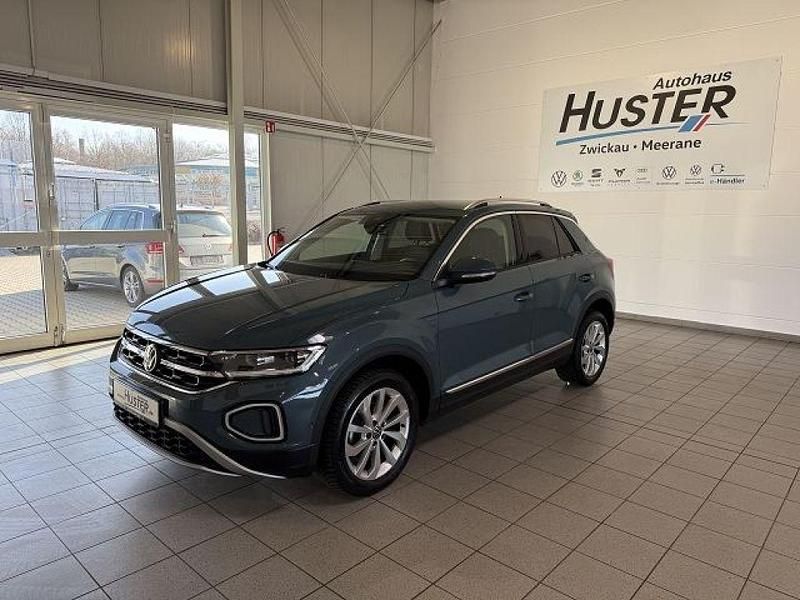 Gebraucht VW T-Roc Style 150 PS (110 kW) 2022 Petroleumblue metallic 7249 (metallic) SUV
