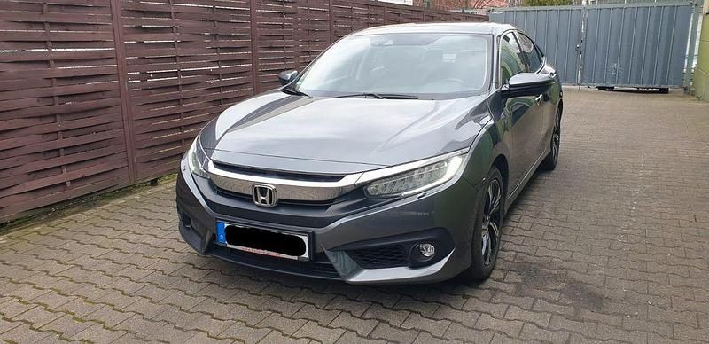 Grau Gebraucht 2019 Honda Civic Executive Limousine | 16.900 € (Fairer Preis) - Bild 1/4