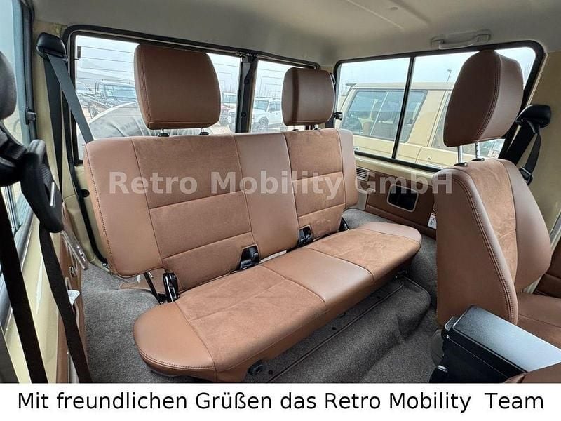 Neu Toyota Land Cruiser 228 PS (167 kW) 2025 Beige SUV