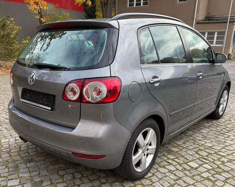 Grau Gebraucht 2012 VW Golf Plus Cross Comfortline Van / Kleinbus | 5.999 € (Superpreis) - Bild 1/4