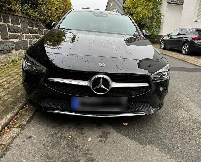 Gebraucht Mercedes CLA200 150 PS (110 kW) 2021 Schwarz Kombi