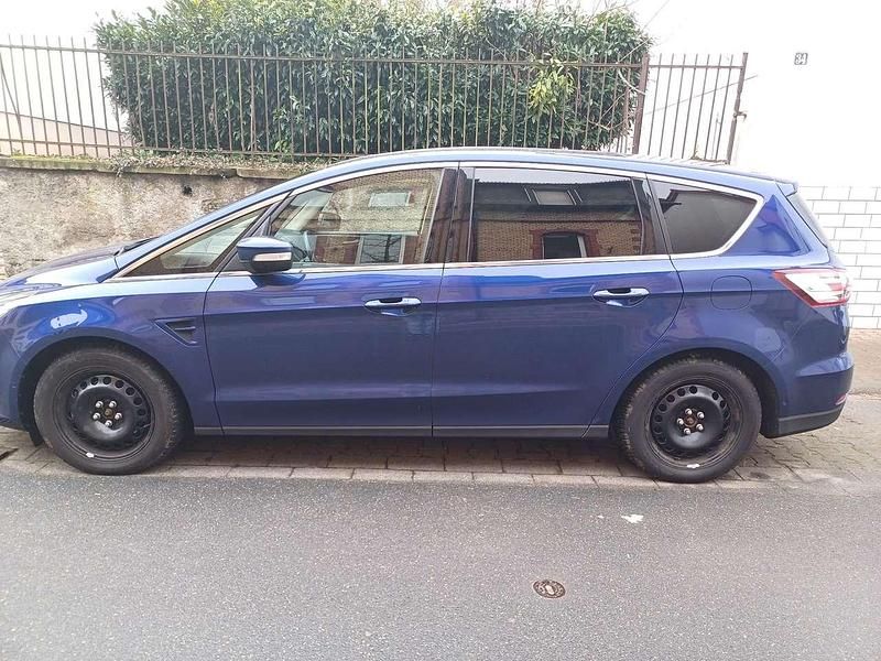 Gebraucht Ford S-MAX Titanium 179 PS (131 kW) 2015 Van / Kleinbus