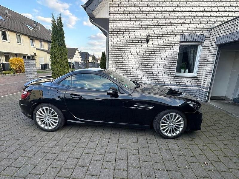 Gebraucht Mercedes SLK200 184 PS (135 kW) 2011 Schwarz Cabrio