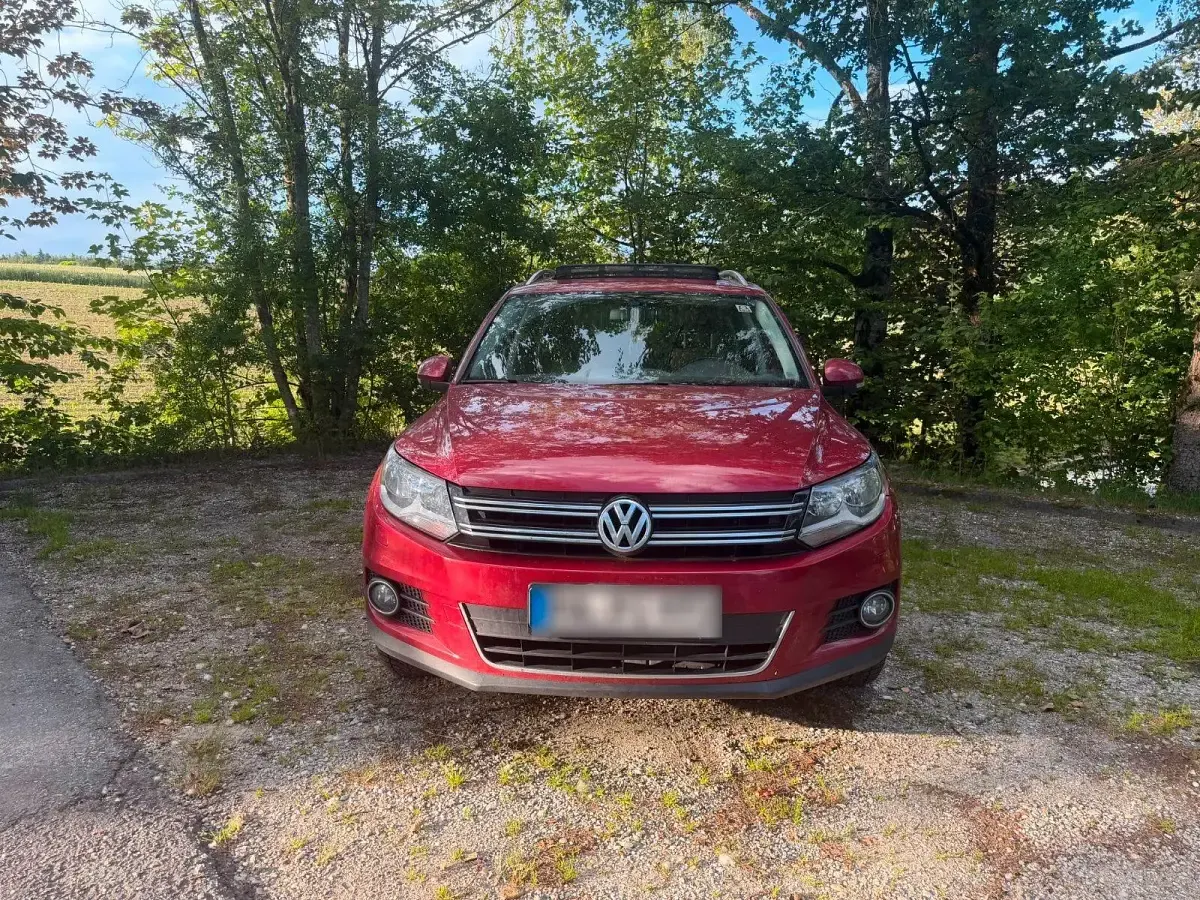 Gebraucht VW Tiguan 140 PS (102 kW) 2014 Rot SUV