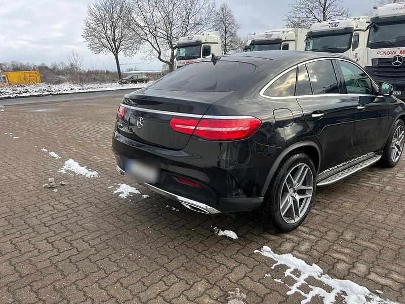 Gebraucht Mercedes GLE350 258 PS (189 kW) 2018 Schwarz Coupé