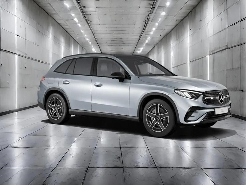 Gebraucht Mercedes GLC300 AMG 269 PS (197 kW) 2025 Silber SUV