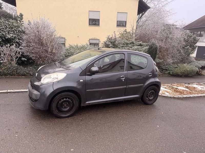 Grau Gebraucht 2007 Citroën C1 Exclusive Kleinwagen | 1.200 € (Guter Preis) - Bild 1/4