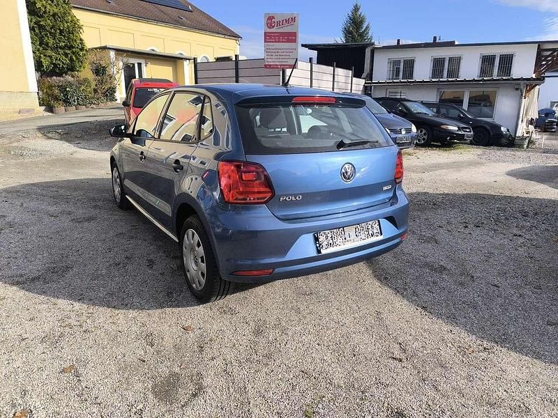 Gebraucht VW Polo Trendline 60 PS (44 kW) 2017 Blue silk Kleinwagen