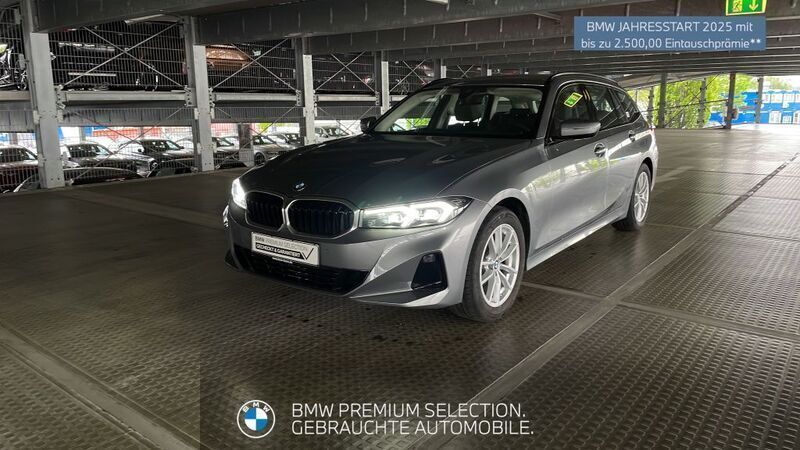 Grau Gebraucht 2024 BMW 318 Comfort Edition Kombi | 34.399 € (Fairer Preis) - Bild 1/2