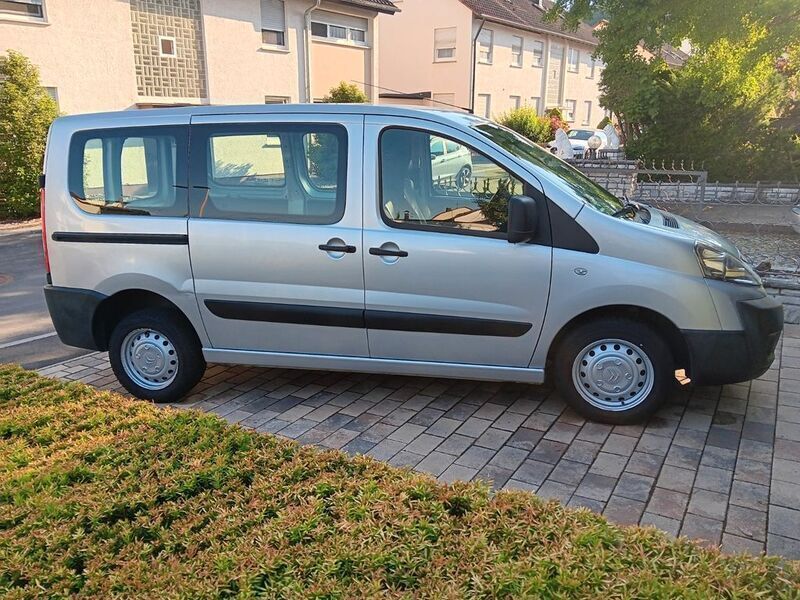 Silber Gebraucht 2015 Citroën Jumpy Van / Kleinbus | 11.500 € (Etwas zu teuer) - Bild 1/4