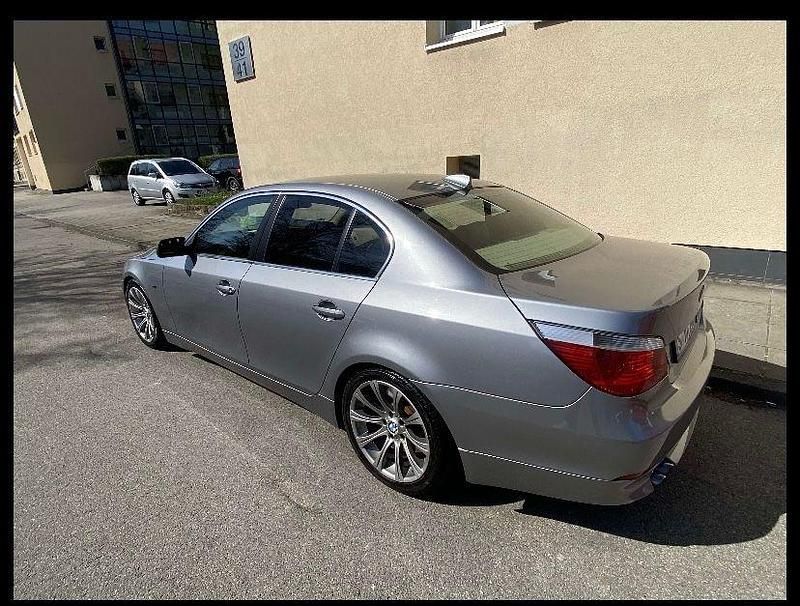 Gebraucht BMW 535 272 PS (200 kW) 2005 Grau Limousine