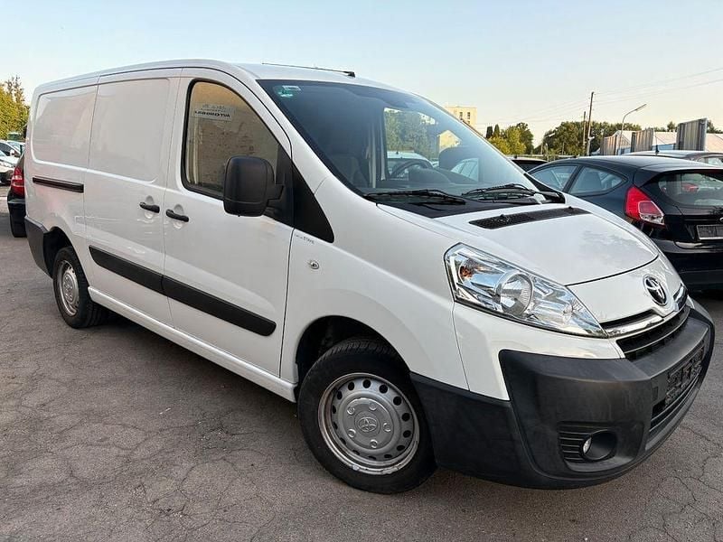 Gebraucht Toyota Proace 163 PS (119 kW) 2015 Weiß Van / Kleinbus