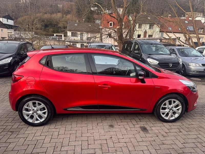 Gebraucht Renault Clio IV LIMITED 118 PS (86 kW) 2018 Rot Kleinwagen