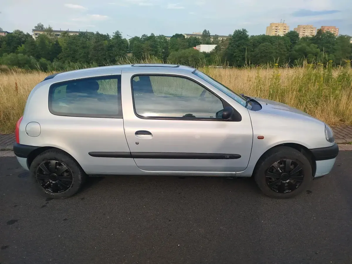 Gebraucht Renault Clio 58 PS (42 kW) 1999 Grau Kleinwagen