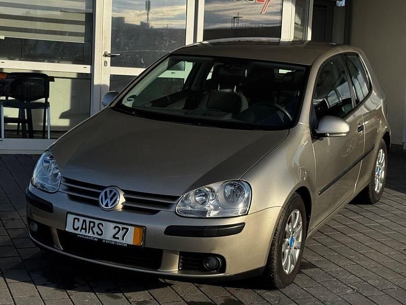 Beige Gebraucht 2004 VW Golf V Comfortline Limousine | 4.950 € (Etwas zu teuer) - Bild 1/4