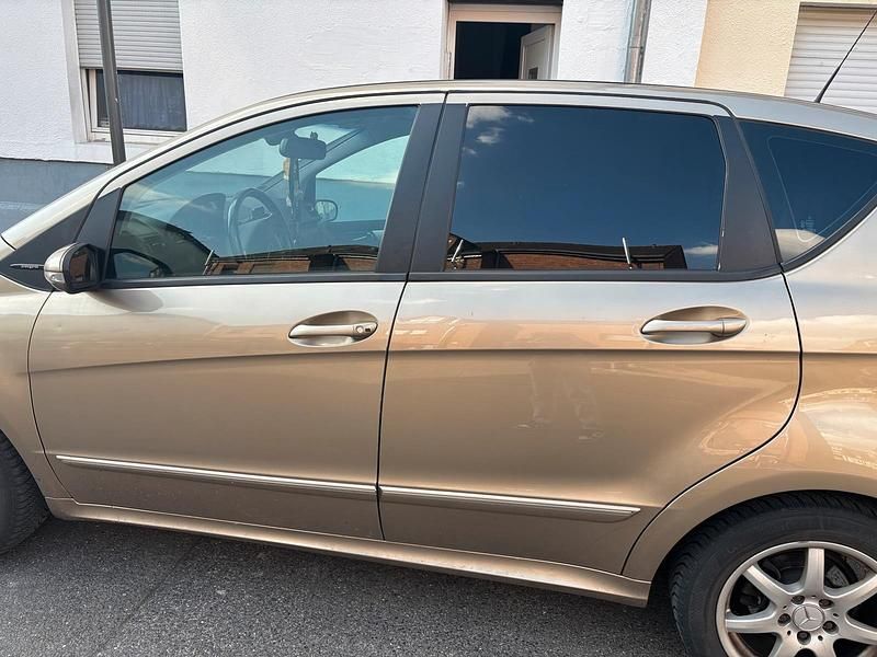 Gebraucht Mercedes A180 109 PS (80 kW) 2005 Gold Limousine