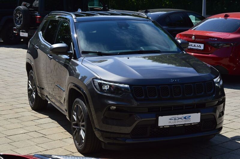 Gebraucht Jeep Compass Limited 239 PS (175 kW) 2021 Grau SUV