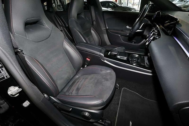 Gebraucht Mercedes CLA250e Shooting Brake AMG 160 PS (117 kW) 2022 Schwarz Kombi