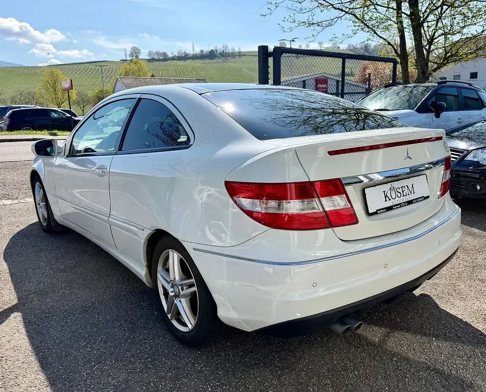 Gebraucht Mercedes CLC220 150 PS (110 kW) 2010 Weiß Coupé