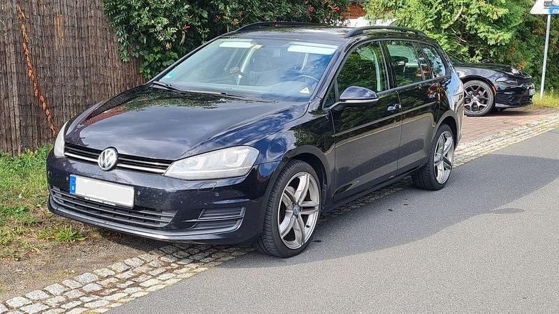 Schwarz Gebraucht 2013 VW Golf VII Comfortline Kombi | 7.990 € (Etwas zu teuer) - Bild 1/4
