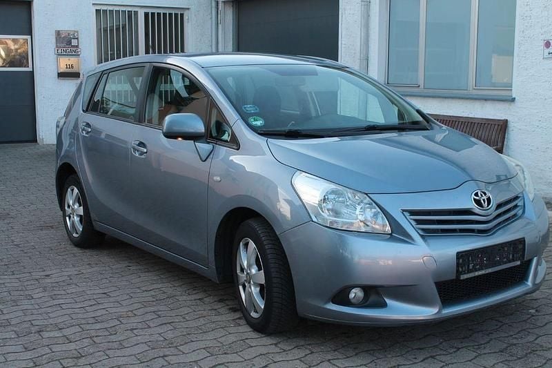 Gebraucht Toyota Verso Life 126 PS (92 kW) 2010 Blau Van / Kleinbus