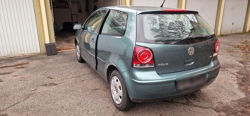 Gebraucht VW Polo 69 PS (50 kW) 2007 Grün Limousine