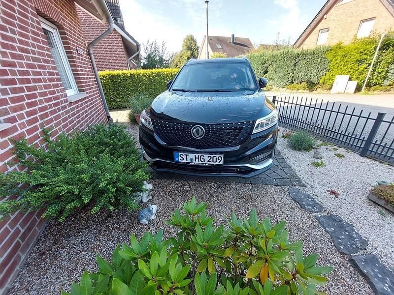 Schwarz Gebraucht 2022 DFSK Fengon SUV | 13.000 € (Superpreis) - Bild 1/4