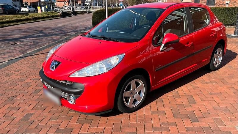 Gebraucht Peugeot 207 73 PS (53 kW) 2009 Rot Kleinwagen