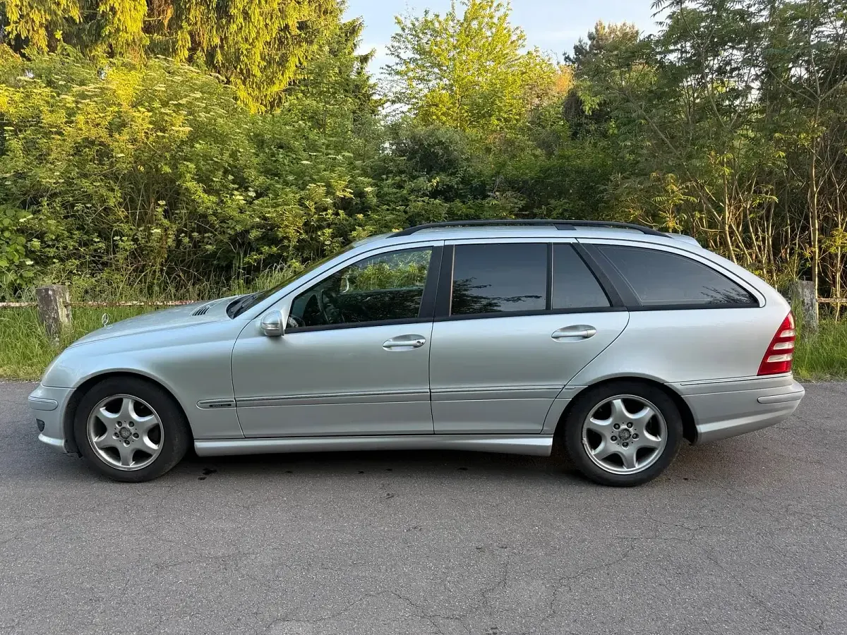 Gebraucht Mercedes C200 136 PS (100 kW) 2007 Silber Kombi