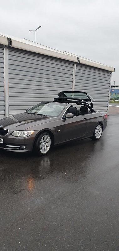 Gebraucht BMW 320 Cabriolet Sport Line 170 PS (125 kW) 2011 Braun Cabrio