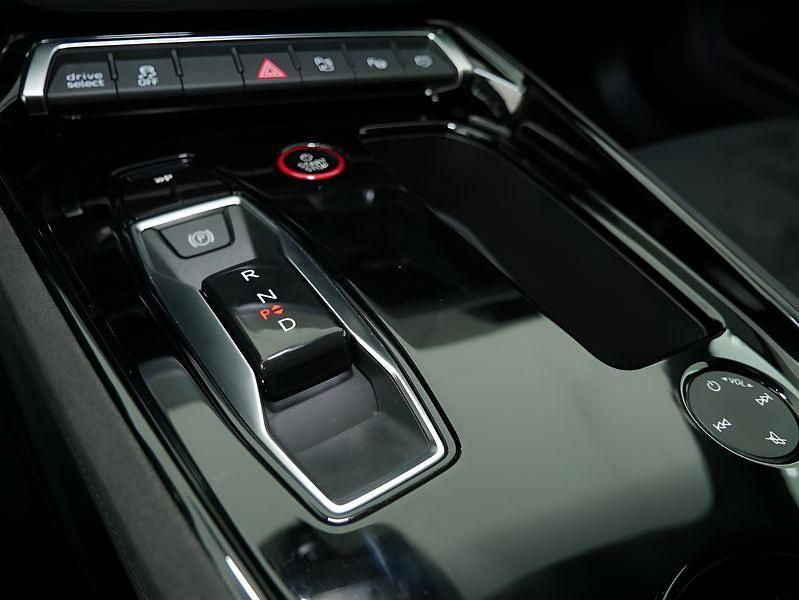 Gebraucht Audi e-tron GT quattro 389 kW (530 PS) 2022 Weiß Limousine