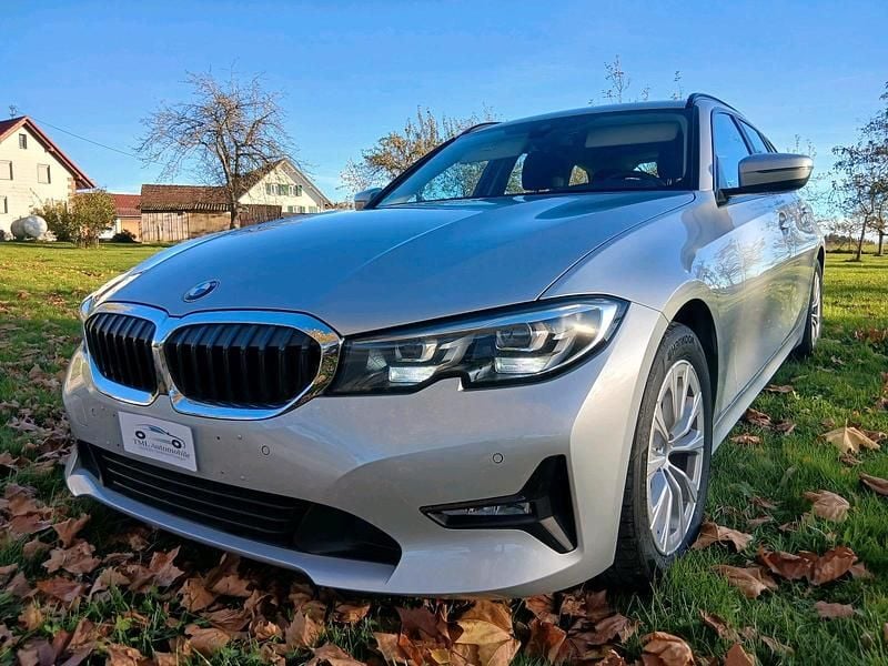 Silber Gebraucht 2021 BMW 320 Advantage Kombi | 19.500 € (Guter Preis) - Bild 1/4