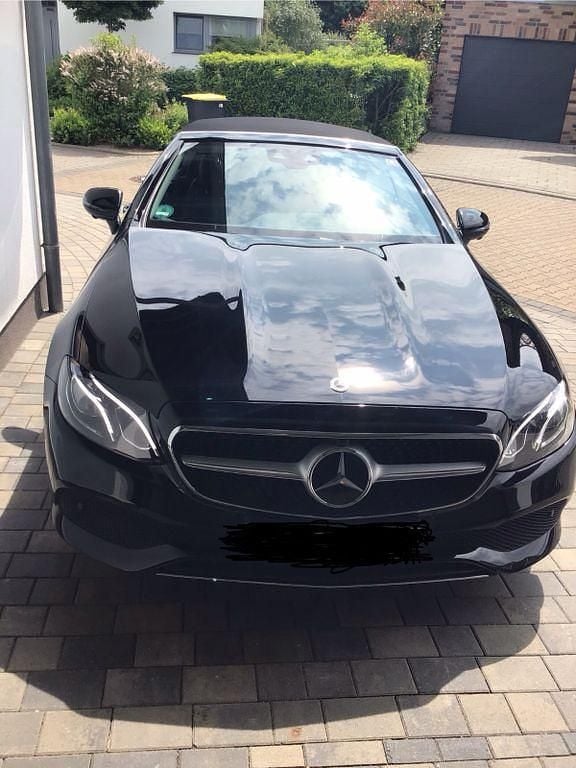 Schwarz Gebraucht 2017 Mercedes E220 Cabrio | 29.500 € (Guter Preis) - Bild 1/4