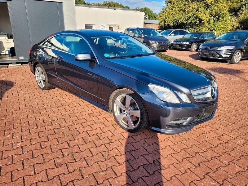 Gebraucht Mercedes E250 204 PS (150 kW) 2013 Grau Coupé