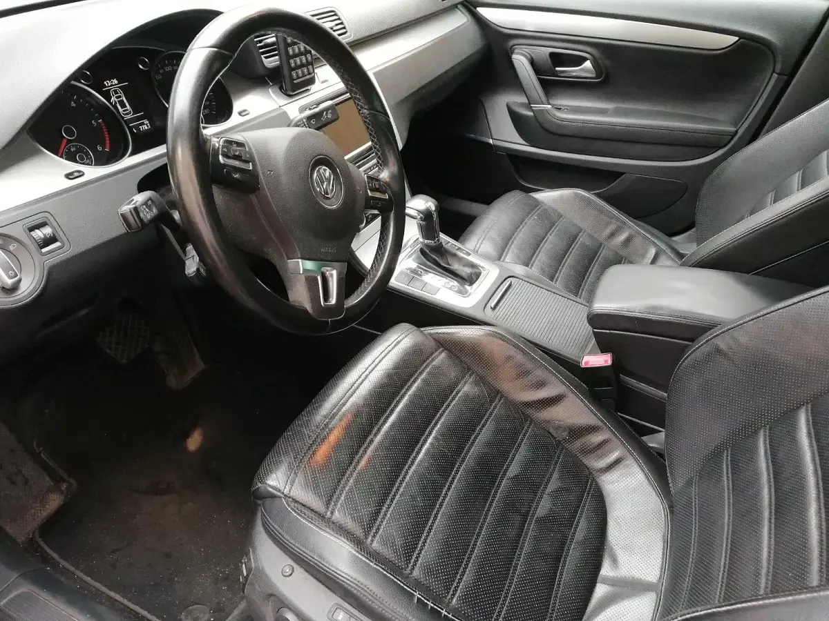 Usata VW Passat 170 CV (125 kW) 2009 Blu Coupé