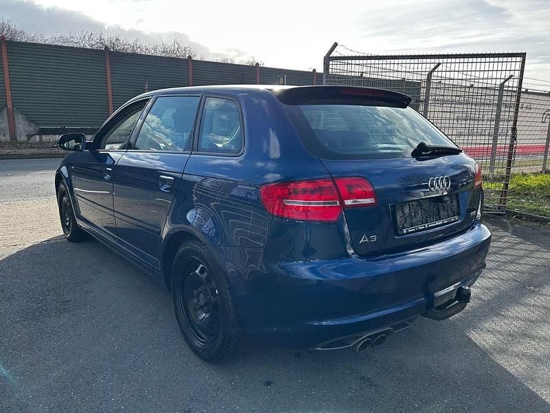 Gebraucht Audi A3 Ambiente 160 PS (117 kW) 2010 Blau Kleinwagen