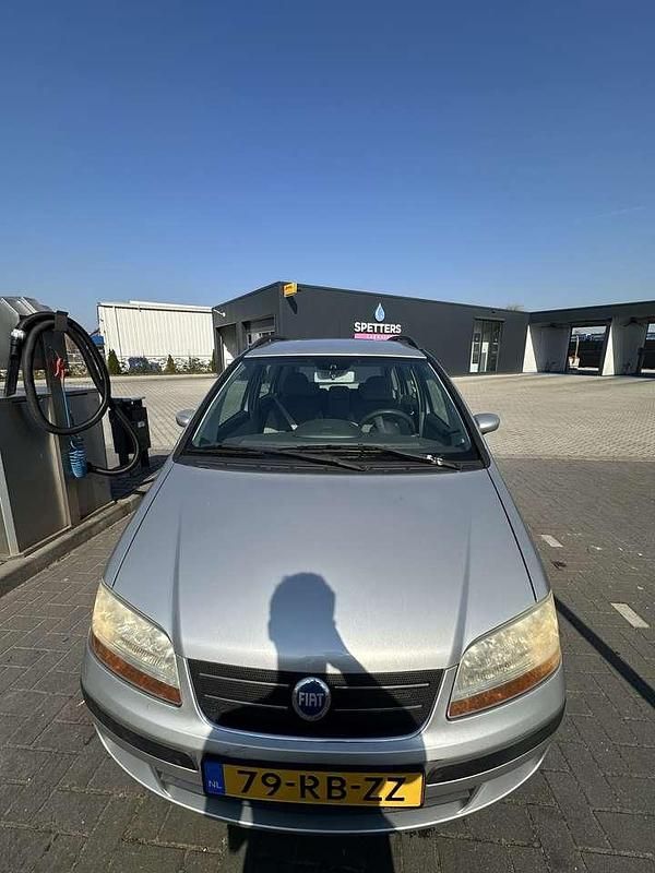 Gebraucht Fiat Idea Dynamic 95 PS (69 kW) 2005 Van / Kleinbus