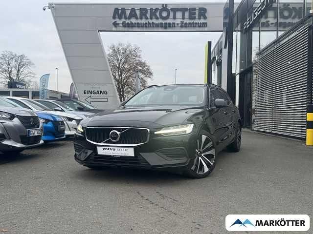 Gebraucht Volvo V60 145 PS (106 kW) 2022 Kombi