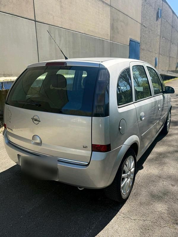 Gebraucht Opel Meriva 105 PS (77 kW) 2008 Silber Van / Kleinbus