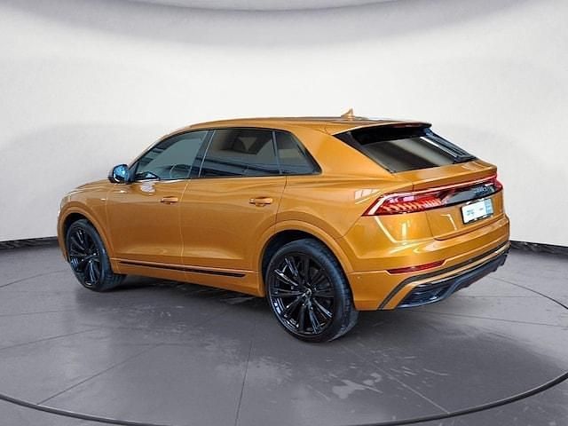 Gebraucht Audi Q8 Business 286 PS (210 kW) 2023 Orange SUV