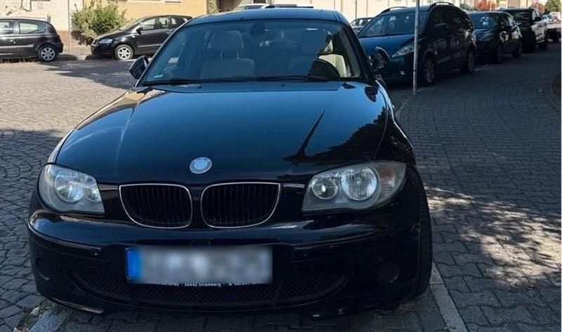 Schwarz Gebraucht 2005 BMW 120 Kleinwagen | 4.500 € (Fairer Preis) - Bild 1/4