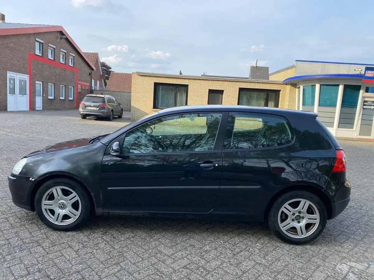 Gebraucht VW Golf V 2005 Schwarz Kleinwagen