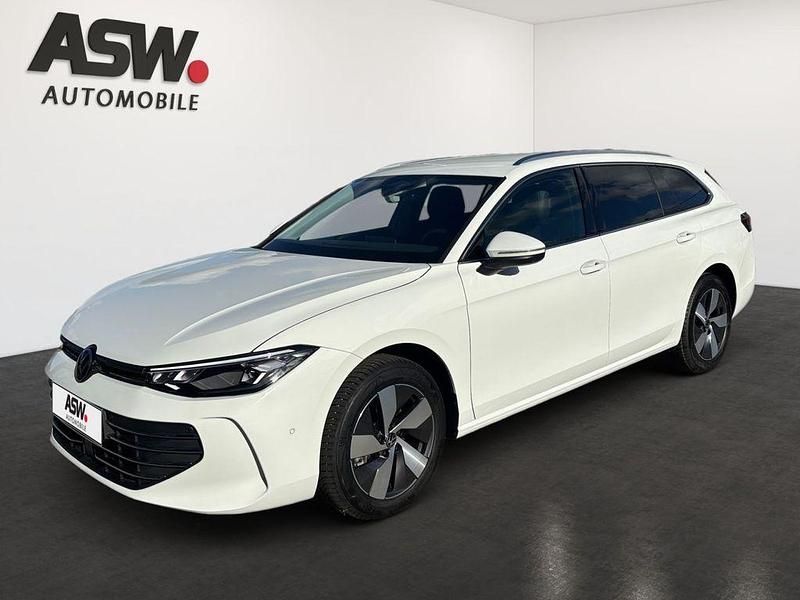 Weiß Neu 2025 VW Passat Business Limousine | 46.640 € (Guter Preis) - Bild 1/4