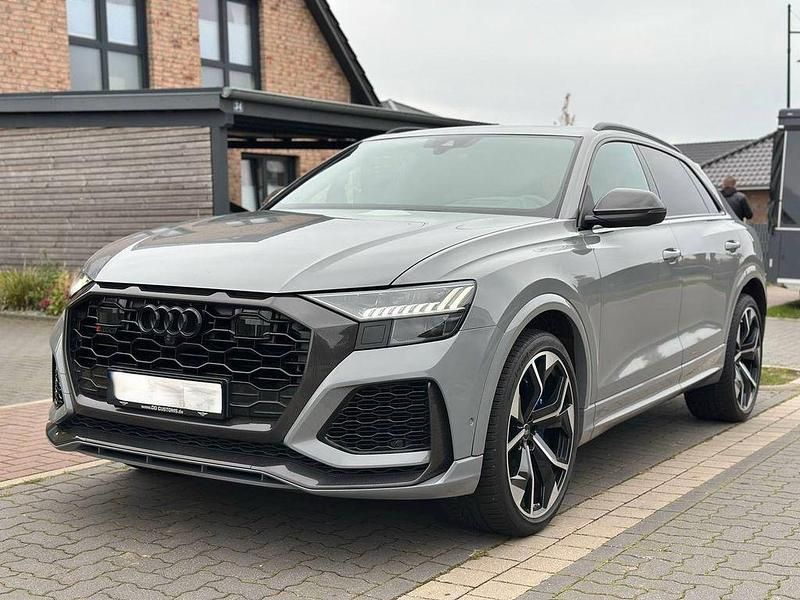 Grau Gebraucht 2023 Audi RS Q8 Sport SUV | 86.990 € (Superpreis) - Bild 1/4